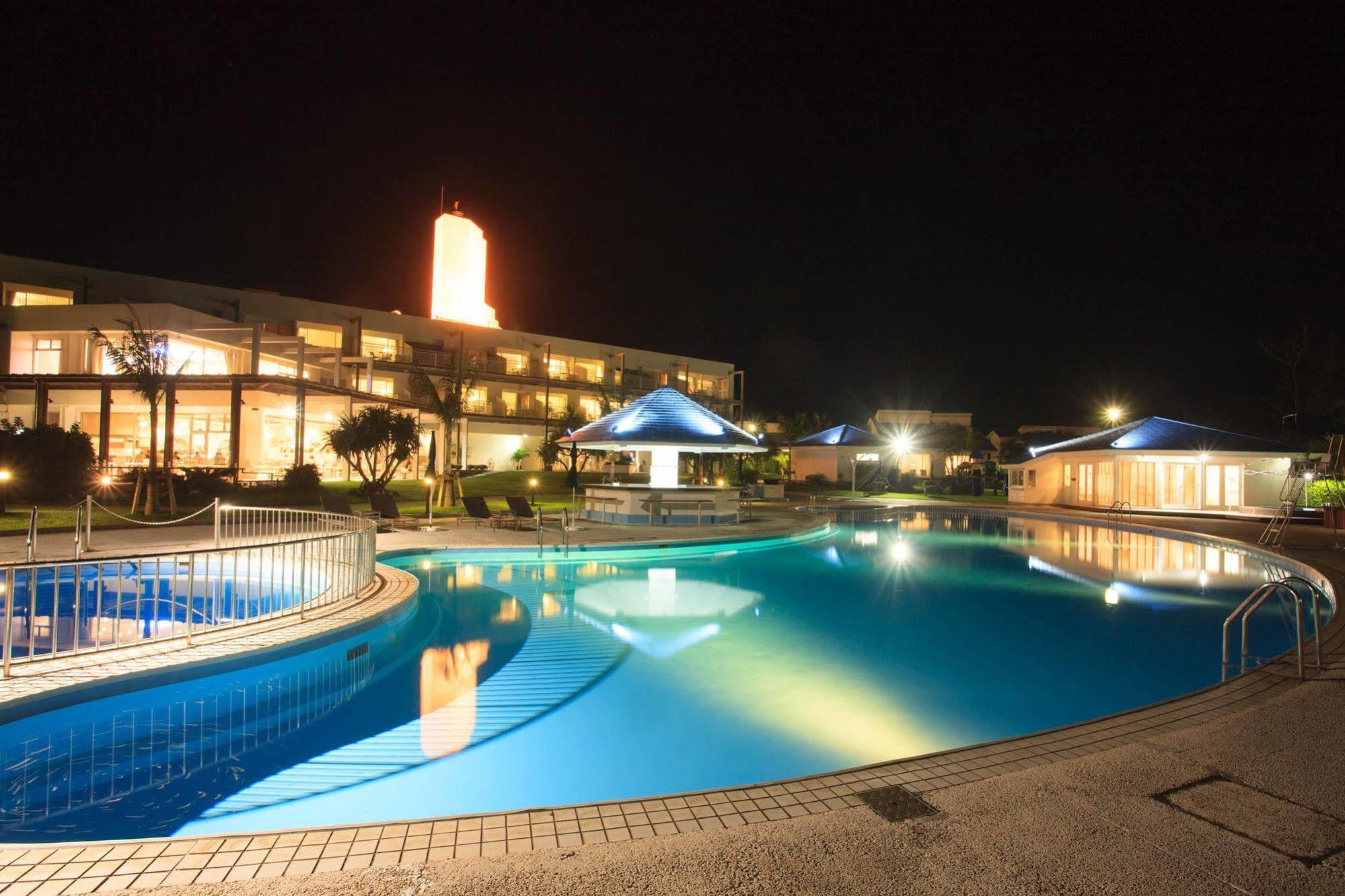 Yyy Club Ie Resort Ie Exterior photo